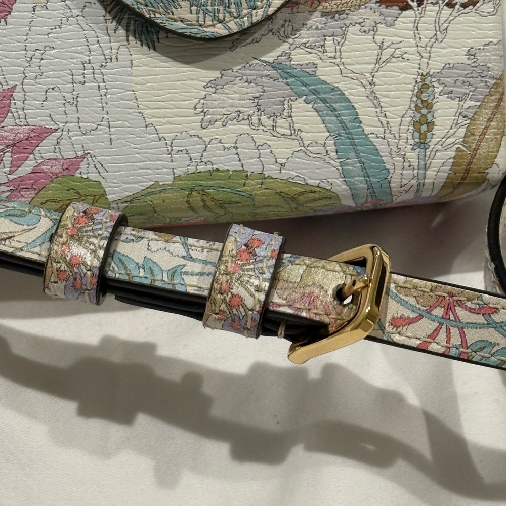 Gucci Women's Jungle Print Crossbody Bag - Picture 11 of 16
